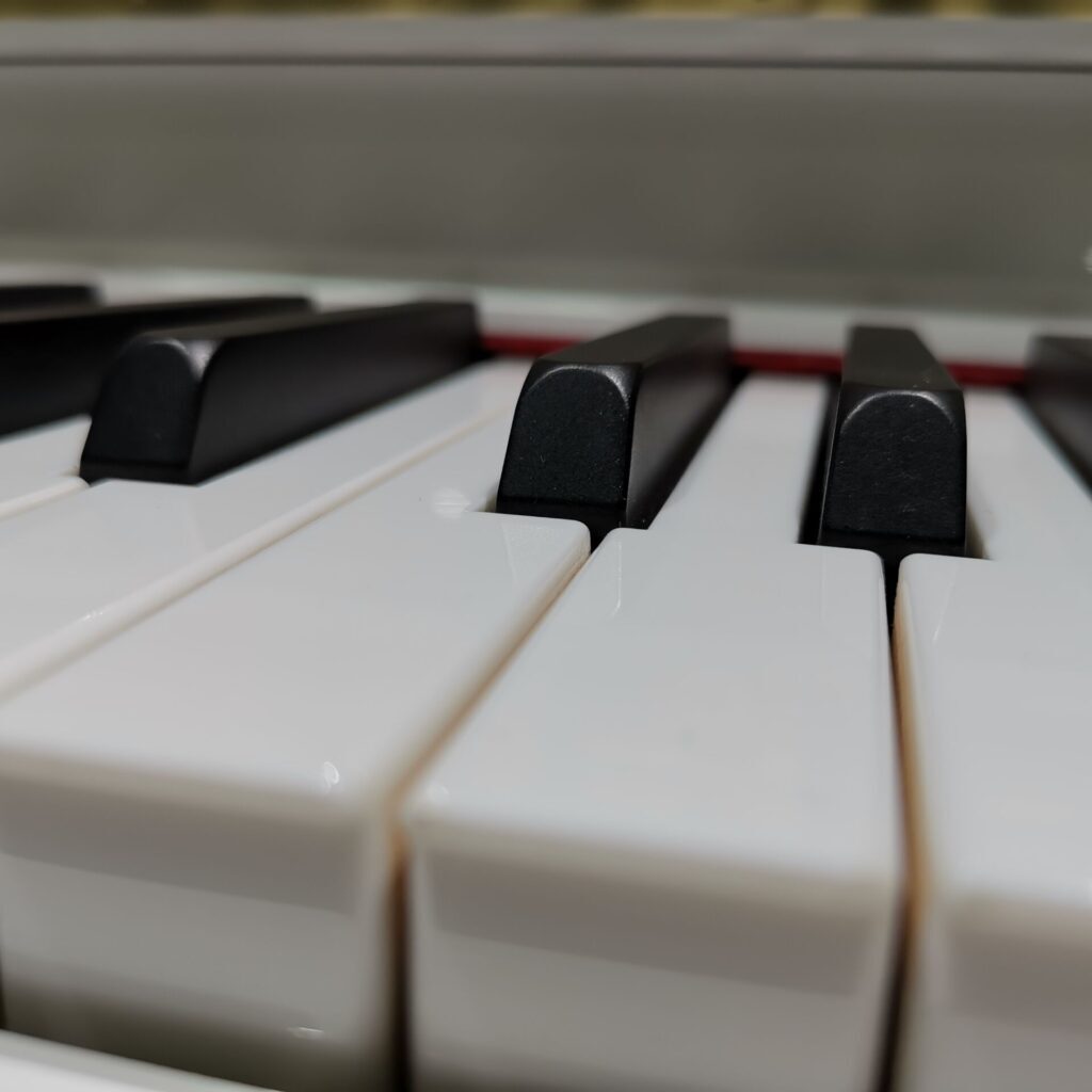 钢琴黑白键宽度是多少_钢琴黑白键的规格