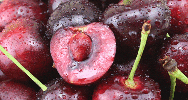 上海最大的水果批发市场(上海最大的进口水果批发市场)在哪里？