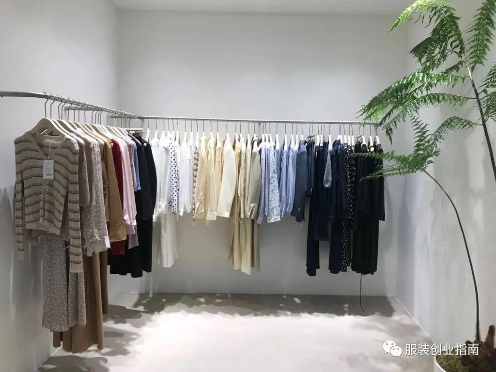 初次开服装店进货技巧(开个服装店怎么进货)