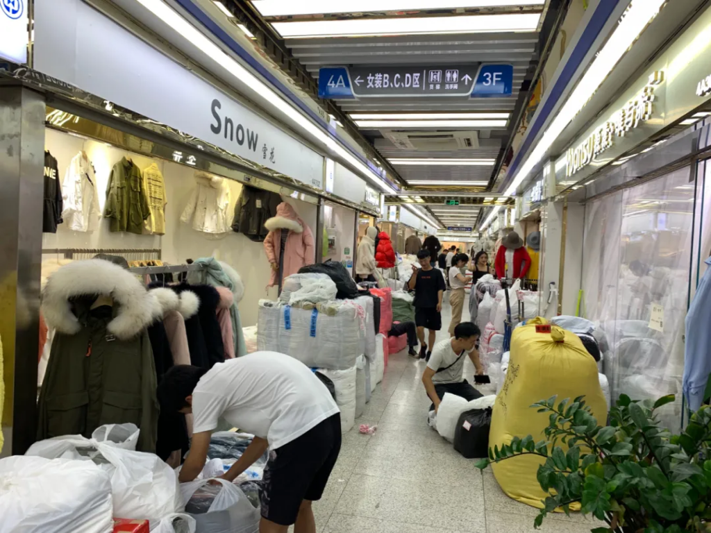 广州沙河有几个服装批发市场(广州沙河服装批发市场在什么区)