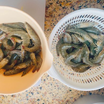 油焖大虾怎么做_家常油焖大虾的做法步骤