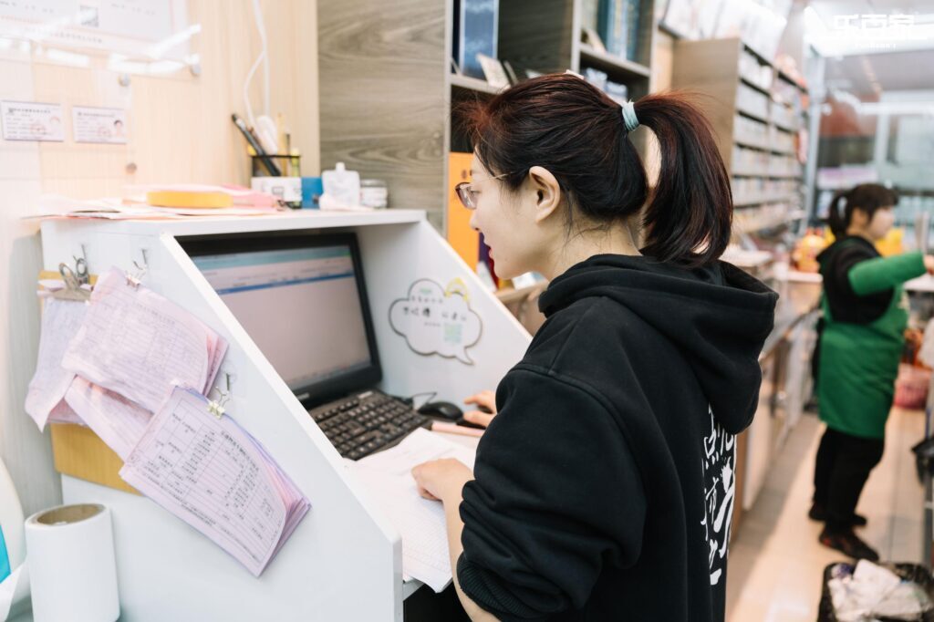 40岁的女人创业适合做什么(适合40岁女人做的生意)