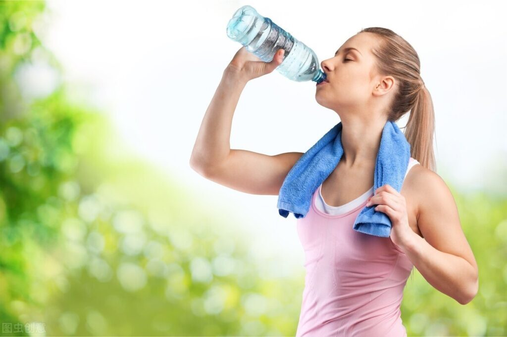 运动后多久喝水_运动后喝水的正确方法