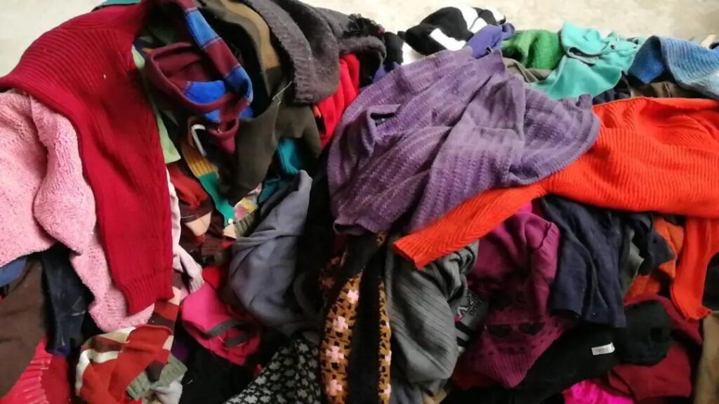 旧衣服回收怎么销售出去(旧衣服回收是怎么赚钱的卖到哪里了)