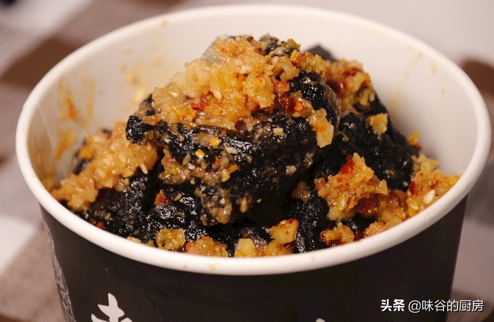夜市适合卖什么小吃(夜市开店卖什么吃的最受欢迎)