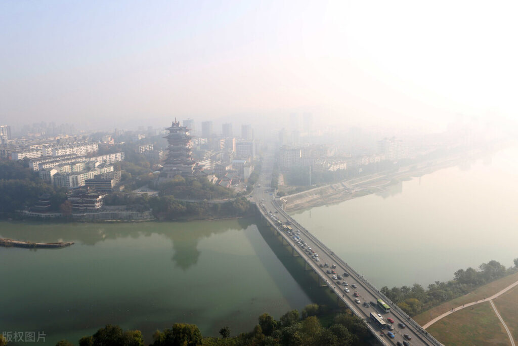 李子柒取景地在哪李子柒拍摄地是她家吗院子全景图...