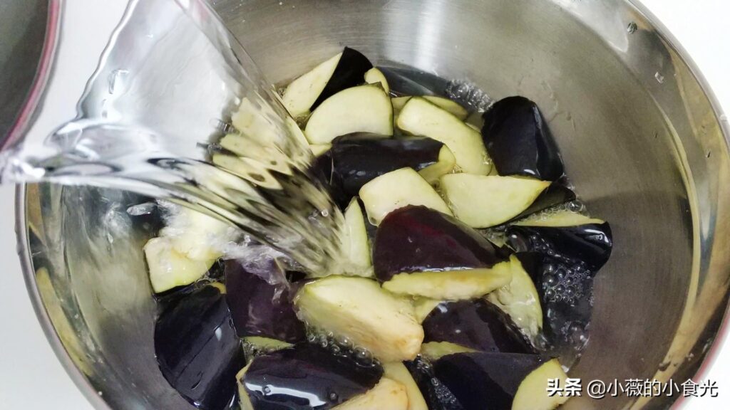 怎样做烧茄子_烧茄子的家常做法