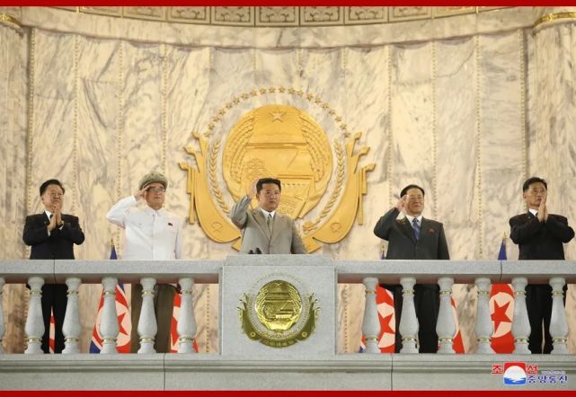 朝鲜人民军建军75周年阅兵(朝鲜举行阅兵式庆祝国庆73周年)