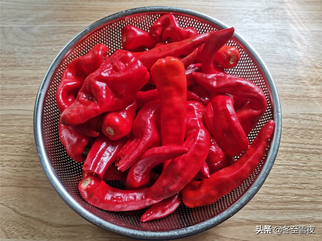 牛肉辣椒酱怎么做_牛肉辣椒酱的详细做法