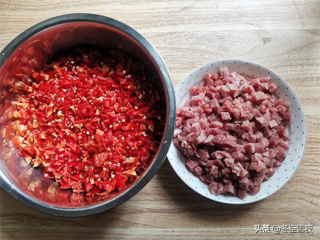 牛肉辣椒酱怎么做_牛肉辣椒酱的详细做法