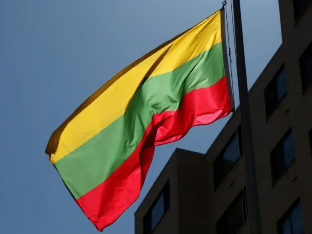 立陶宛召回驻华大使！做了错事不悔改，中国会以德报怨吗？