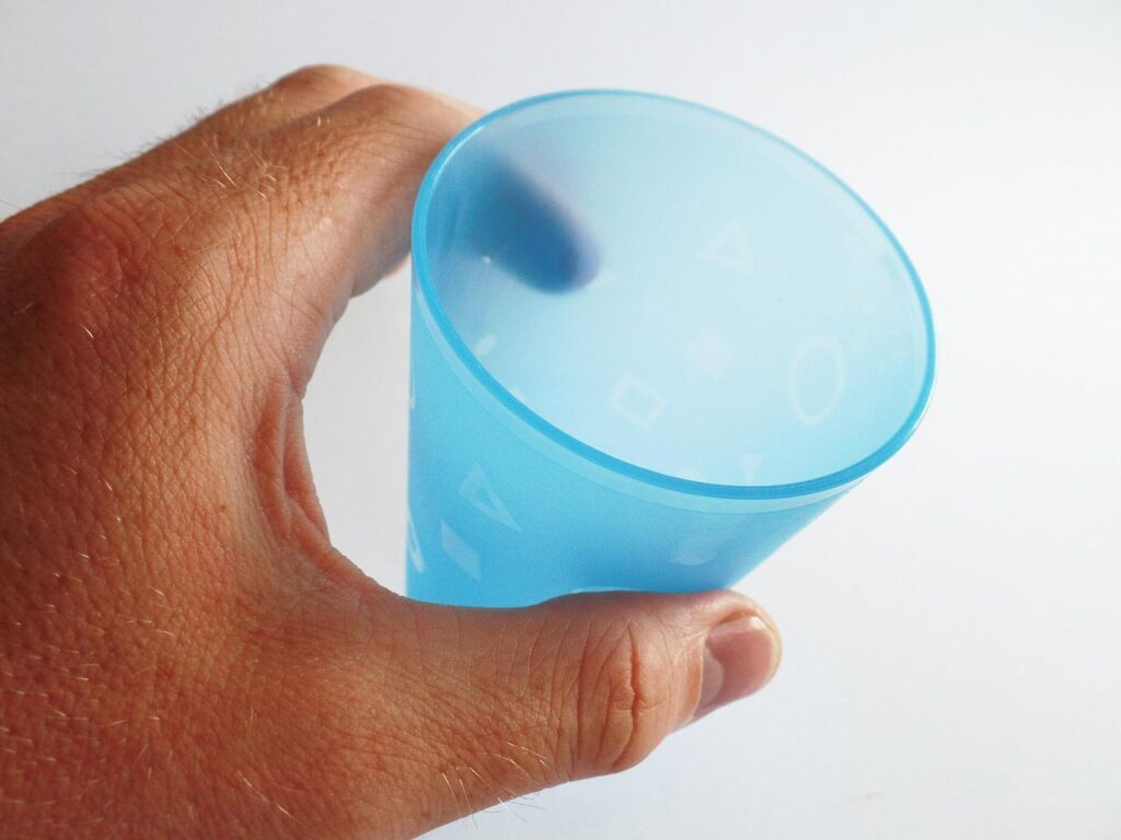 怎样挑选塑料水杯_塑料水杯的挑选方法