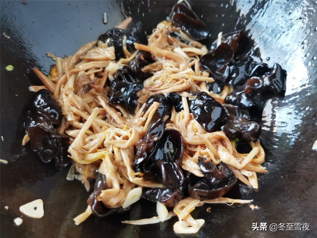 干黄花菜怎么吃_干黄花菜的做法步骤