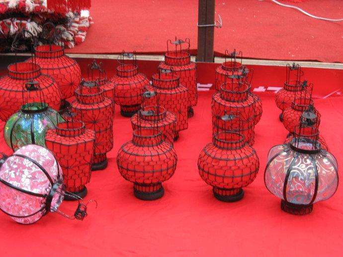 过年挂灯笼有什么讲究_过年挂灯笼有的讲究及习俗