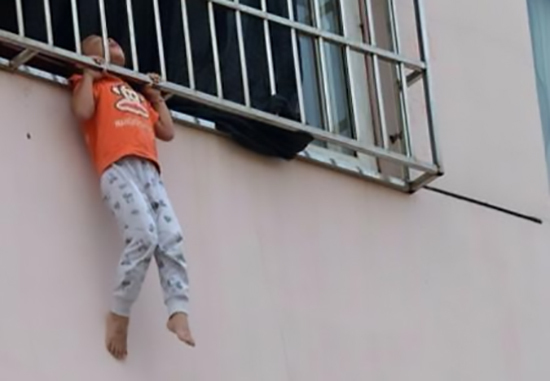 梦见高空坠落怎么回事_梦见高空坠落的征兆