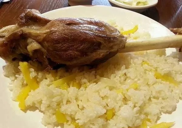 手抓饭是哪个民族的_手抓饭的特色美食