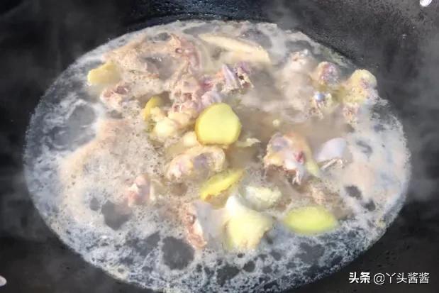 榴莲壳煲鸡汤怎么做_榴莲壳煲鸡汤的做法教程