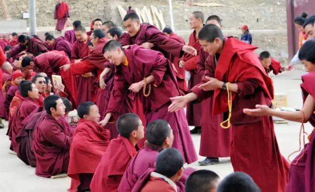藏族风俗习惯有哪些_藏族的独特风俗习惯