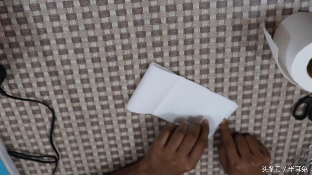 怎样用卫生纸做白花_卫生纸做白花的教程