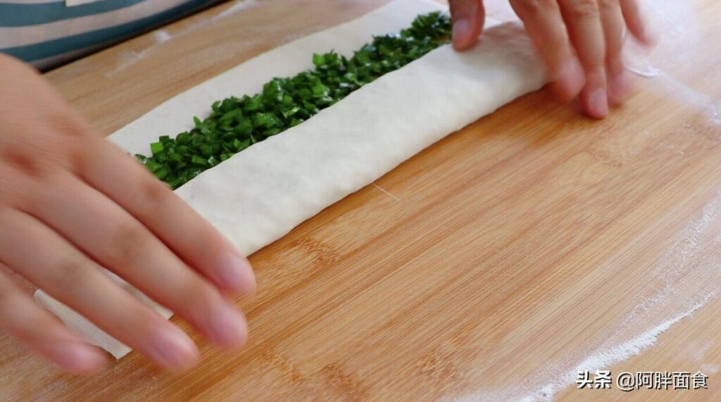韭菜饼怎么做_韭菜饼的做法教程