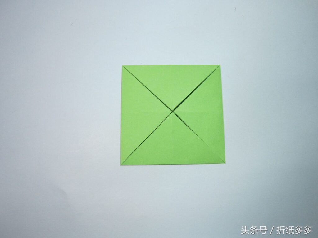 如何折纸盒子_正方形盒子的折法步骤