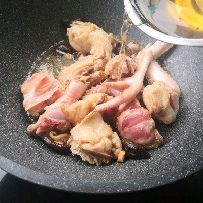 香菇鸡汤怎么做_香菇炖鸡汤的制作步骤