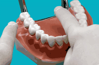 如何使用牙线_牙线的正确使用方法