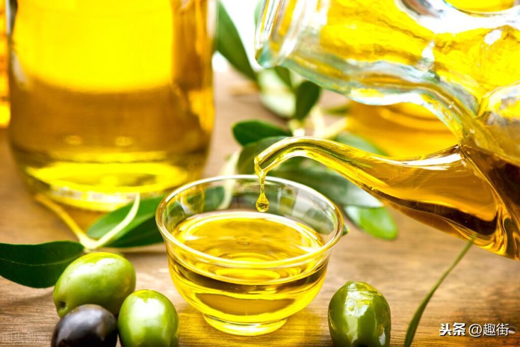 橄榄油怎么吃_橄榄油的食用方法