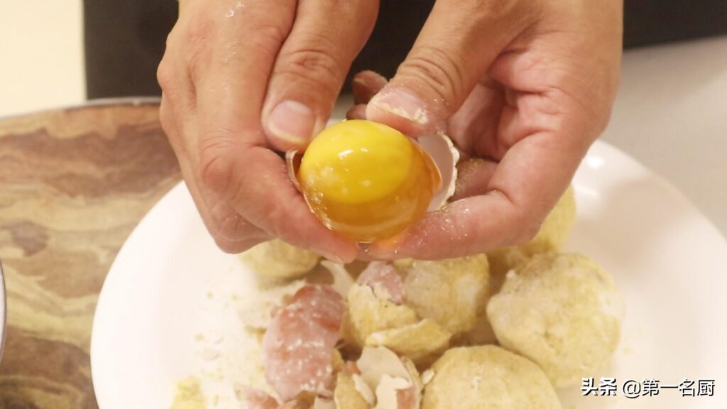 皮蛋怎么凉拌好吃_凉拌皮蛋的材料及做法