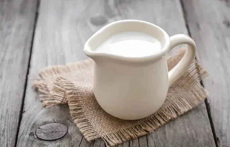 纯牛奶是全脂牛奶吗_牛奶的分类和营养价值