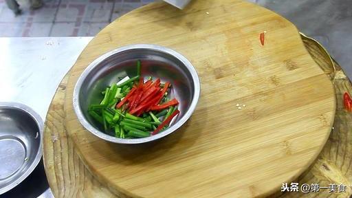 鸡胸肉怎么做才好吃_鸡胸肉的制作步骤