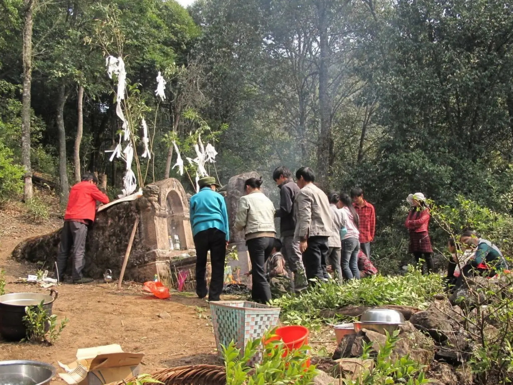 清明节怎么来的_清明节的由来及习俗