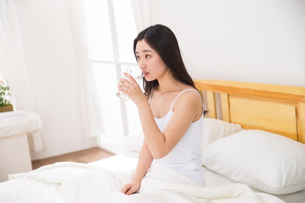 一天要喝多少水_关于喝水的问题解答