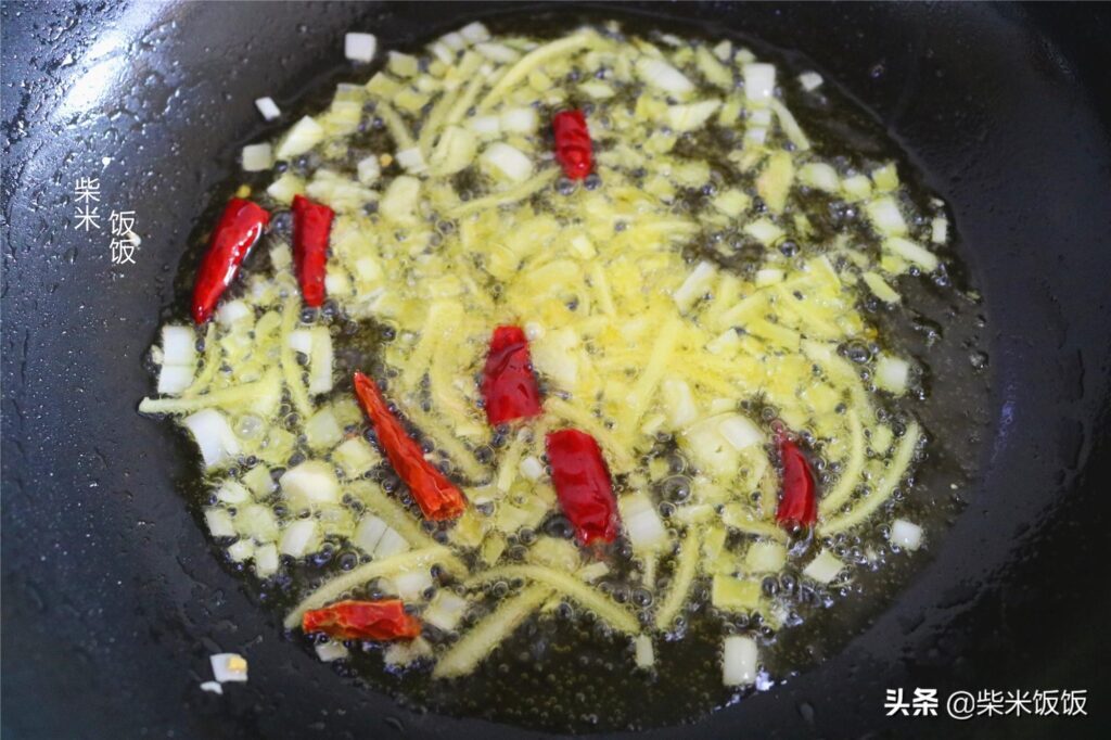 芹菜炒肉丝怎么做_芹菜炒肉丝的做法步骤