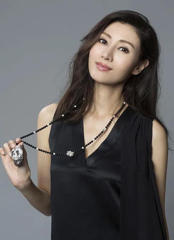 李嘉欣是谁_李嘉欣个人资料及近况