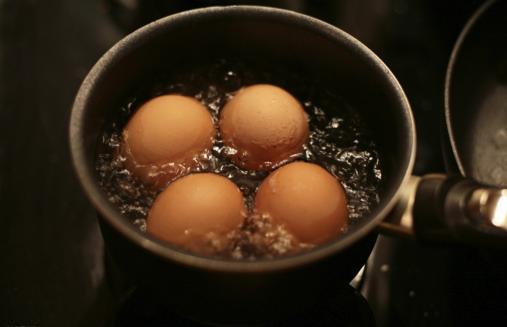 每天早上水煮蛋有什么好处_每天早上水煮蛋的好处和作用