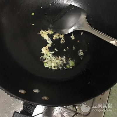 西红柿疙瘩汤怎么做_西红柿疙瘩汤的的做法