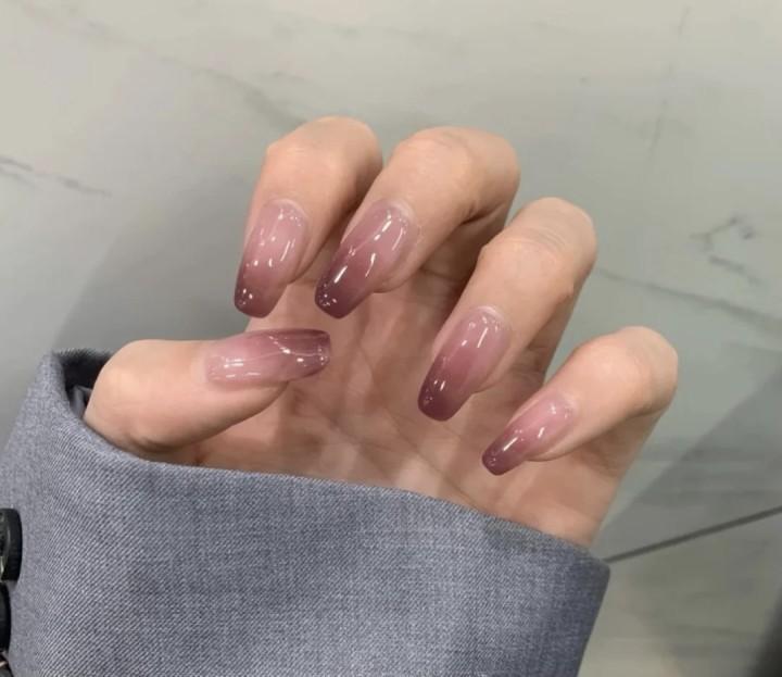 清透款美甲有哪些_温柔清透款美甲效果图