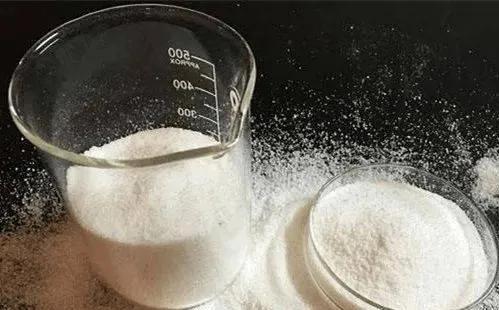 为何要在水泥里加糖_在水泥里加糖的作用