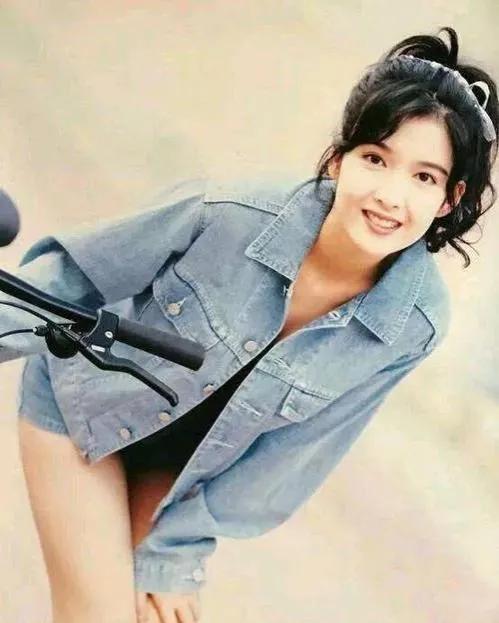 集邮女星是谁_集邮女星的概况