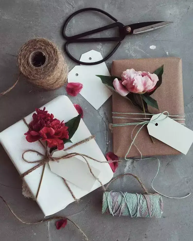 如何包装礼物_礼物包装的方法技巧