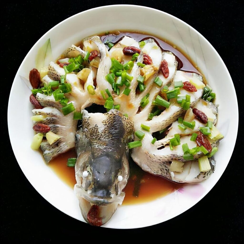 清蒸鲈鱼怎么做好吃_清蒸鲈鱼的做法教程