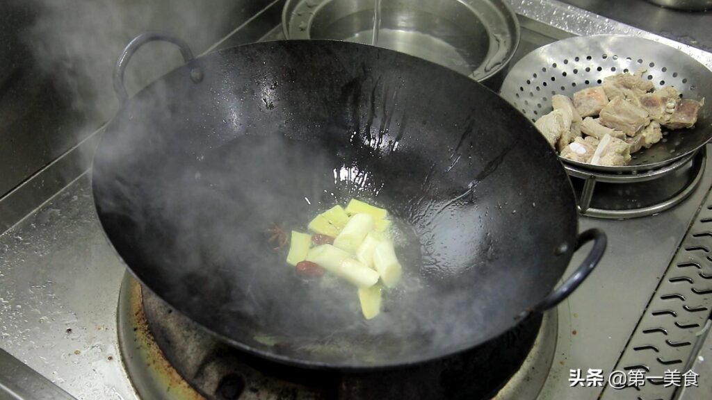 冬瓜排骨汤怎么做好吃_冬瓜排骨汤的做法教程