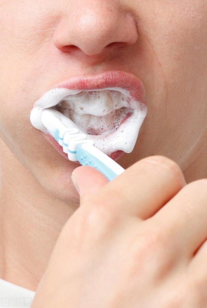 古代人是如何刷牙的_古代人的刷牙方式
