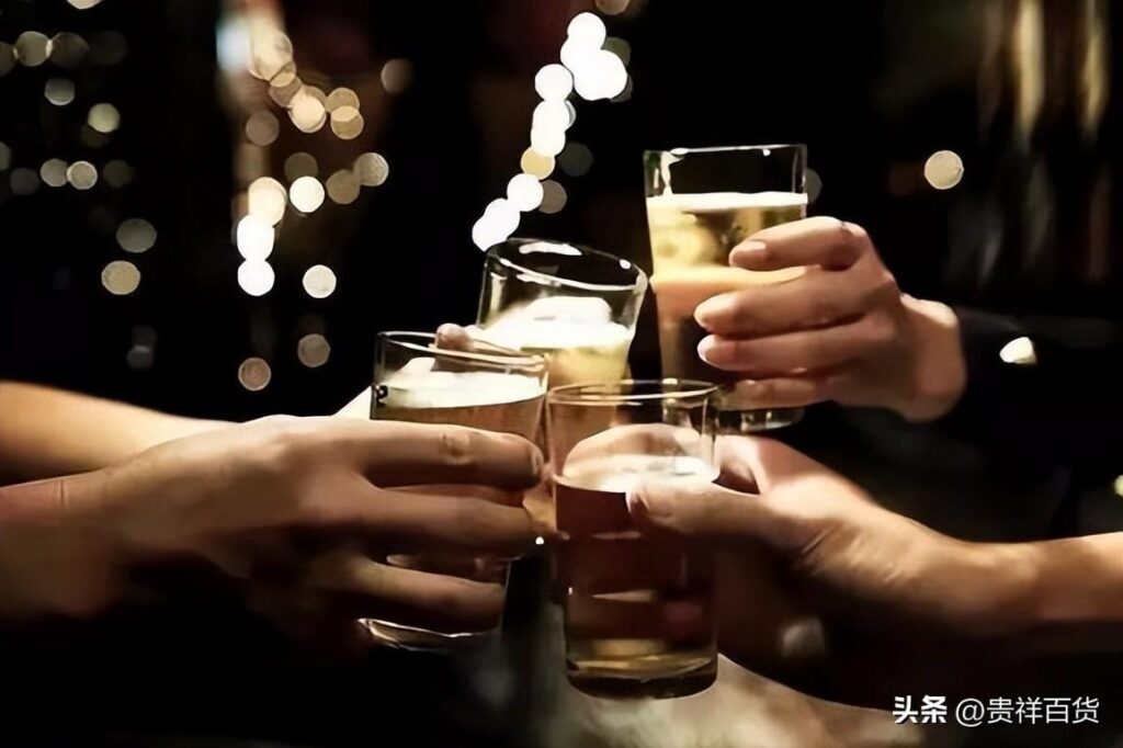 酒桌上要注意什么_酒桌上的规矩大全