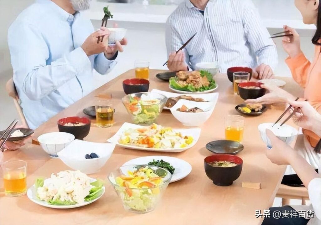 酒桌上要注意什么_酒桌上的规矩大全