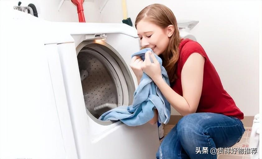 洗衣机洗衣服会停顿怎么回事_洗衣机洗衣服会停顿的原因