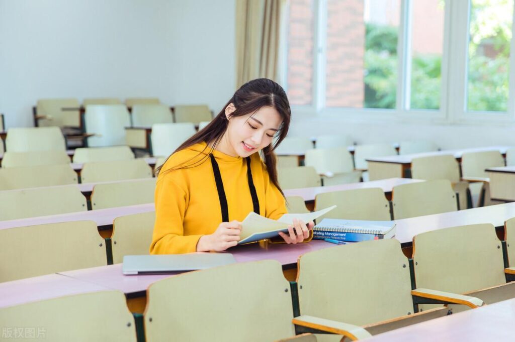 女生学点什么技术好_三十岁女生学什么技能好就业