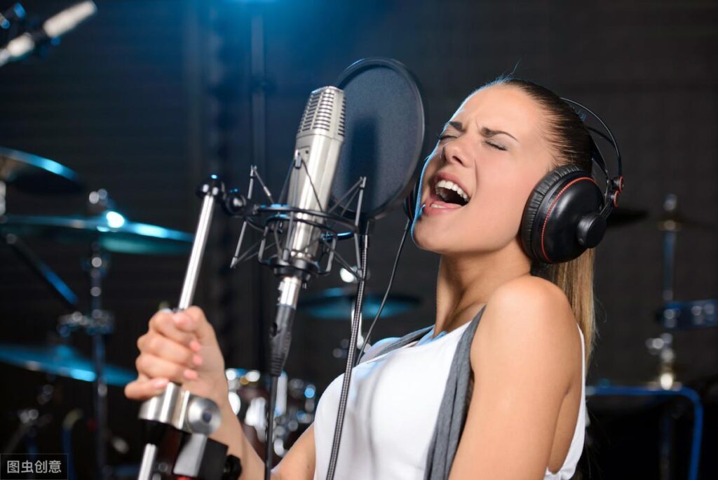 怎样用气息唱歌_锻炼唱歌气息最快最有效的方法