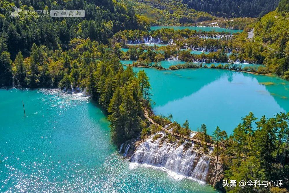 夏天去哪里旅游好_夏天旅游必去十大景点